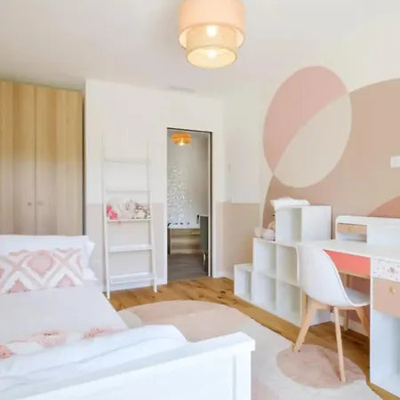 Tranquil Riviera With Sea View Apartment *
