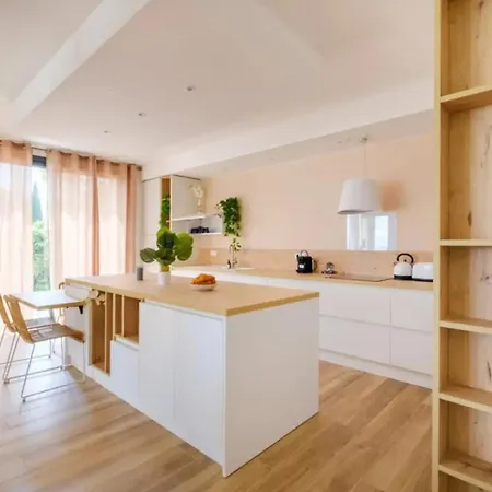 Apartment Tranquil Riviera With Sea View Nice