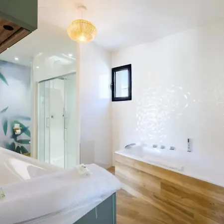 Tranquil Riviera With Sea View * Nice